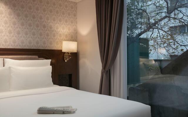 The Oriental Jade Hotel