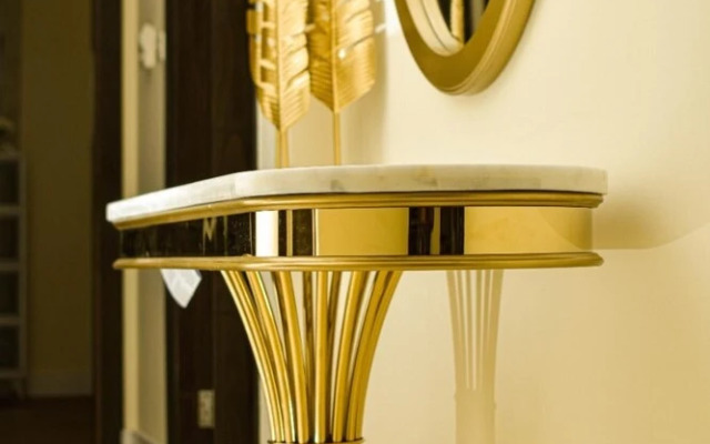 Experience Luxurious Sky High Marina Living