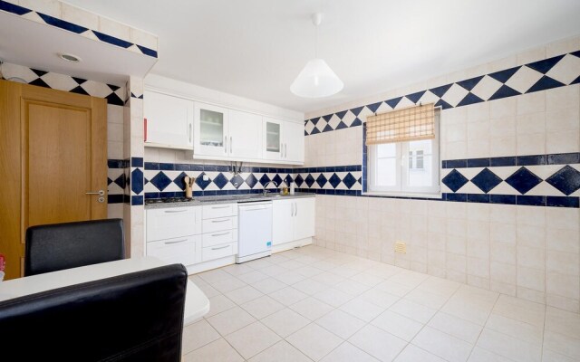 Traditional Seaside Tavira Apartment Ideal Homes