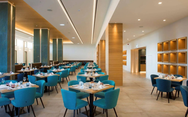 Amada Colossos Resort