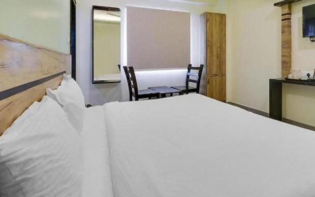 Townhouse OAK Hotel SVA