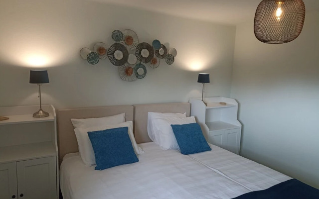 Villa Branca Barreiros Bed & Breakfast