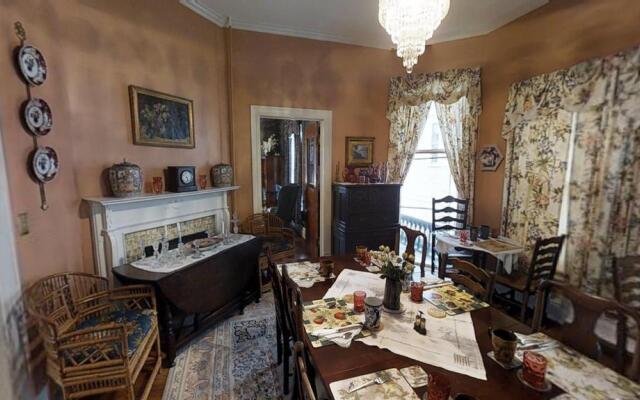 Hanna House Bed & Breakfast