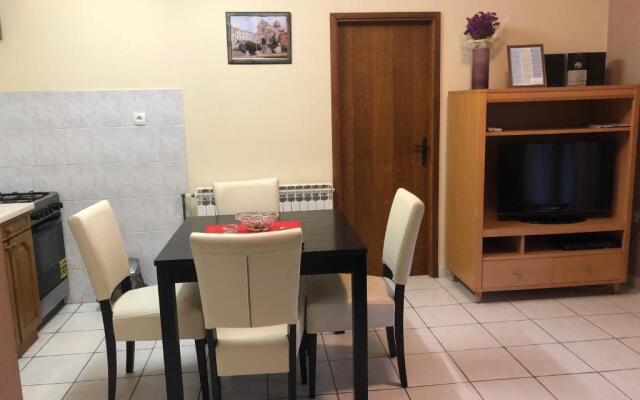Apartment Bura