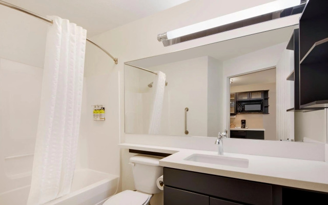 Candlewood Suites Rogers / Bentonville by IHG