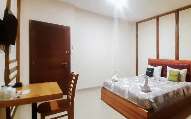 OYO 90428 Remington Hostel