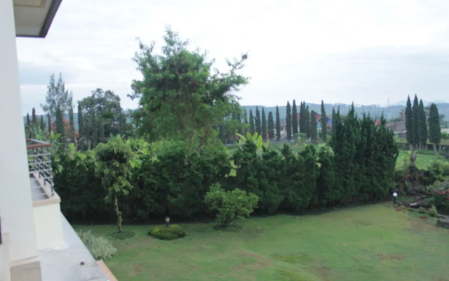 Villa Sophia Cimacan Puncak