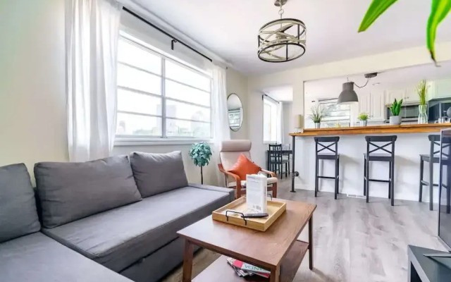 Short North Convention Private Parking Pets