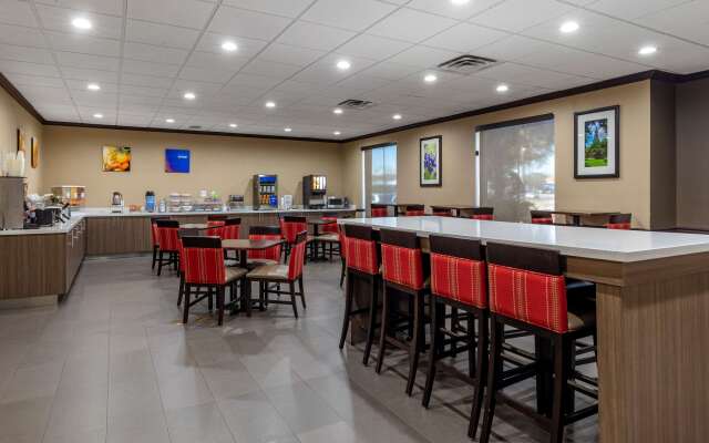 Comfort Suites Waco Near University Area