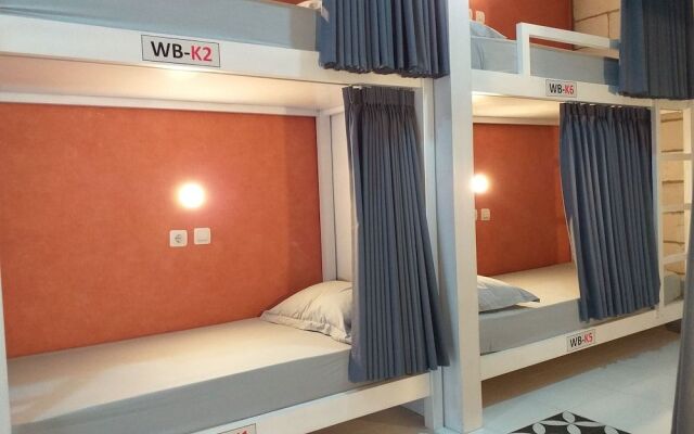 Home Addicts Hostel