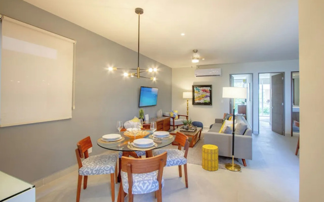 Chic Beachfront Condo Ocean View
