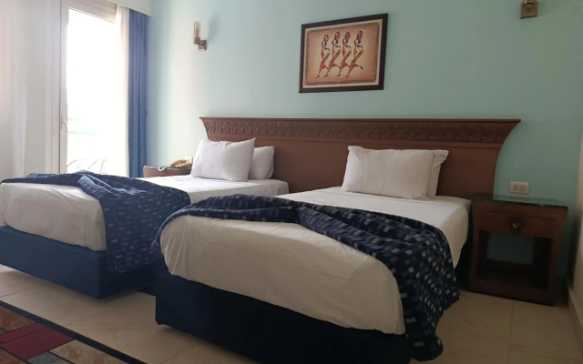 Grand Pyramids Hotel