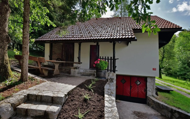 Sweet Stay Forest House
