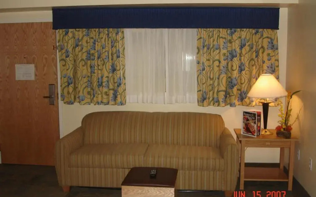 The Atrium Resort, Virginia Beach by Vacatia