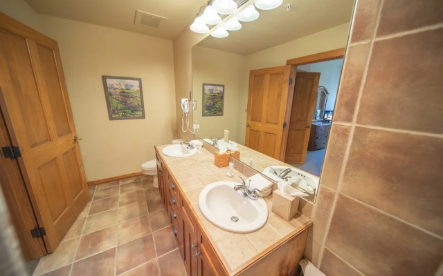 Red Hawk Townhomes 2337
