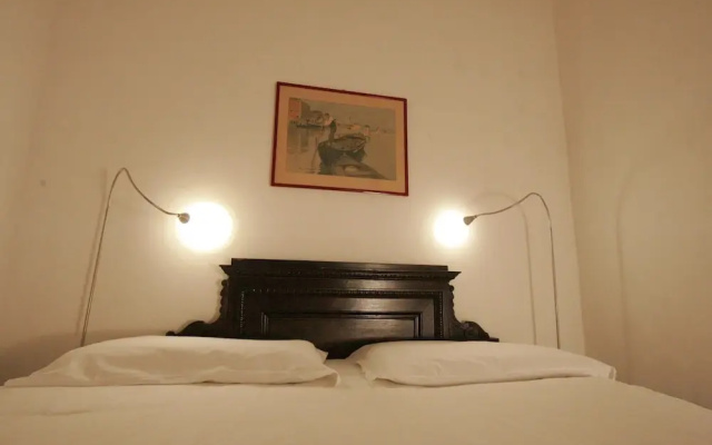 dHomes - Apartments and Rooms