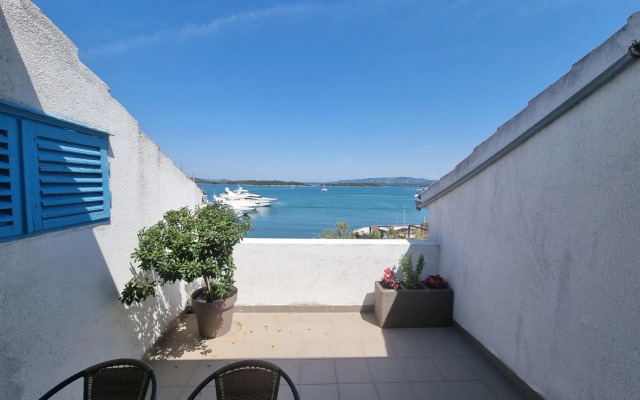 Seaside Murter Apartments