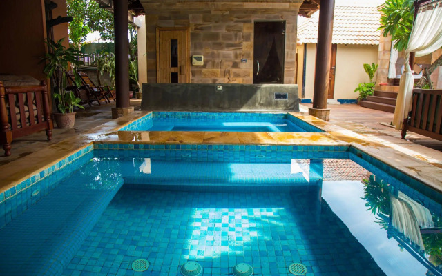 Model Residence and Spa