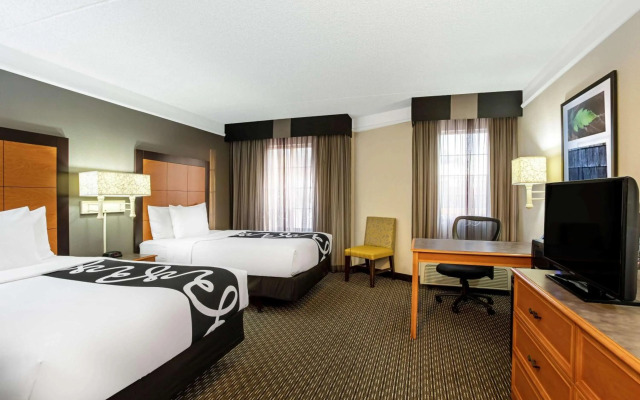 Super 8 by Wyndham South Holland