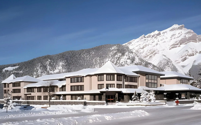 The Elk & Avenue Hotel
