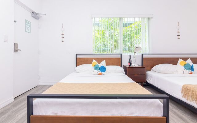West Deco Boutique Apartments