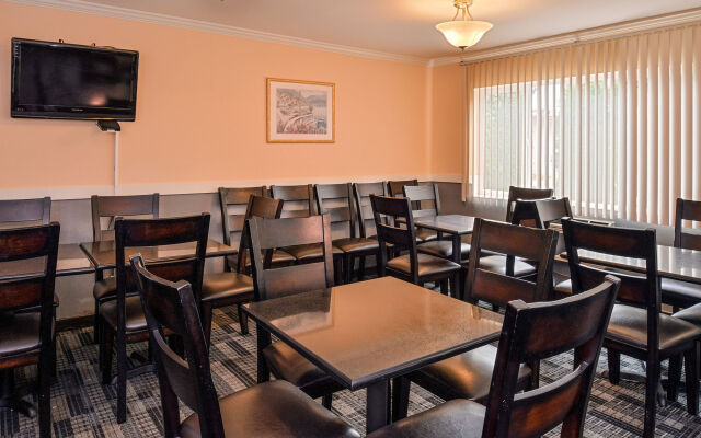 Quality Inn Hotel, Kent - Seattle