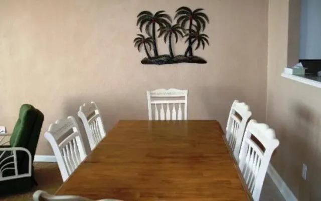 Club Regency in Regency Towers