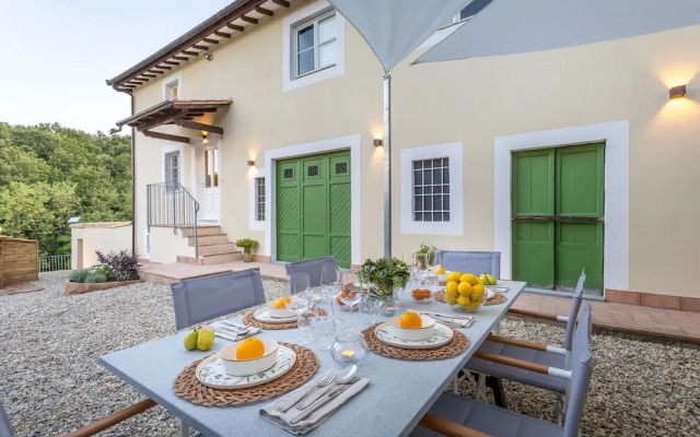 Villa Podere Falcione