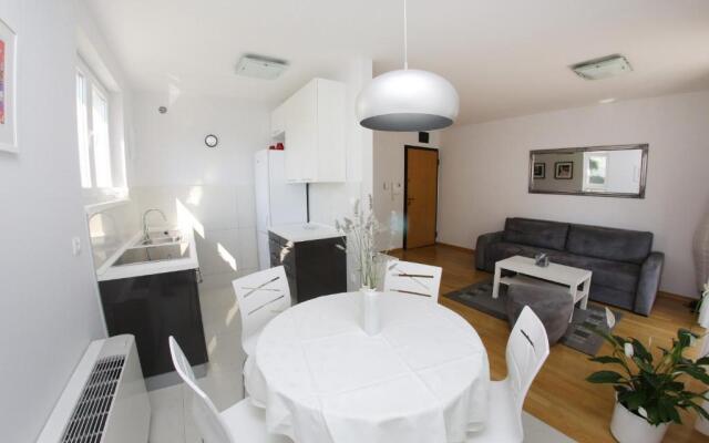 Lila Apartments