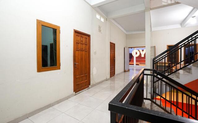 OYO 475 Kartika Syariah Homestay
