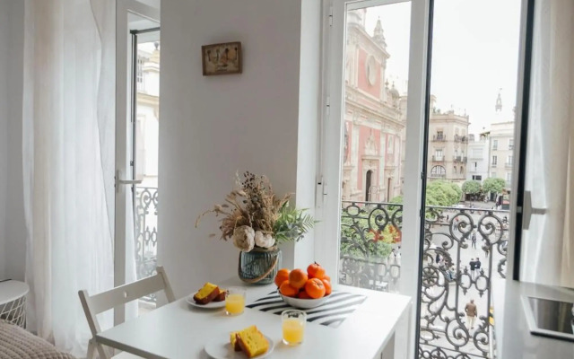 One&Lux El Salvador - Central Studio with a Stunning View