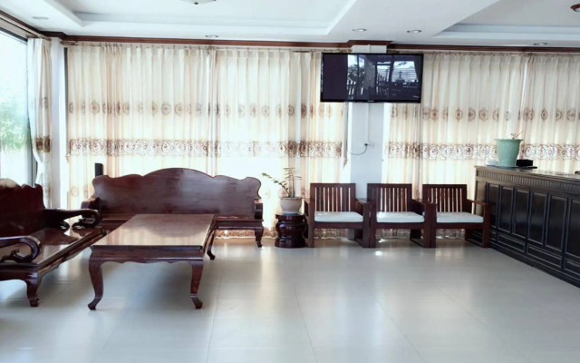 Savanh Vangvieng Hotel