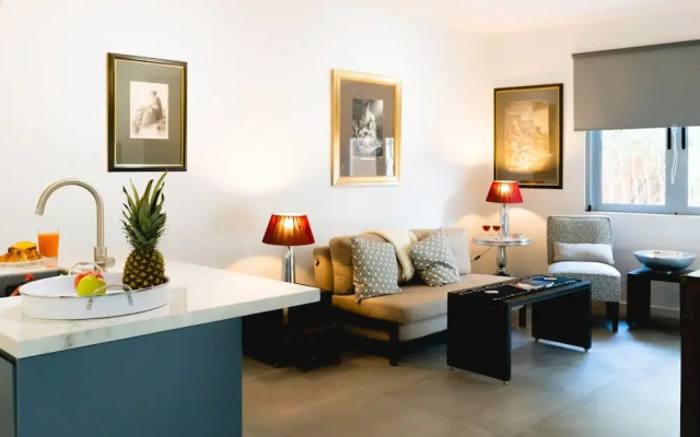 Glyfada Luxury Residence