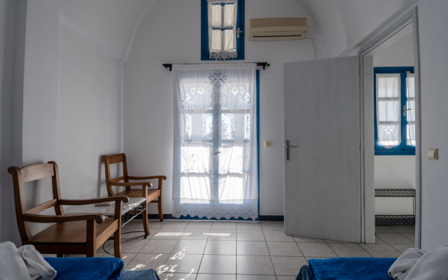 Irigeneia Hotel