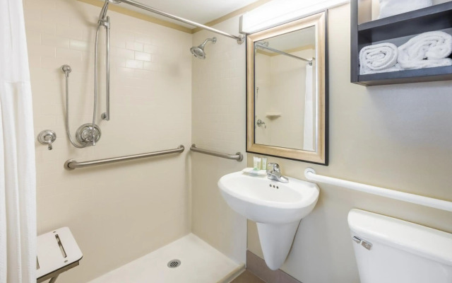 Staybridge Suites Savannah Historic District by IHG