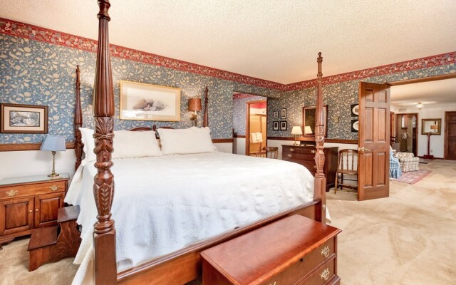 Macmillan Dog-friendly Vacation At Windcliff 4 Bedroom Home by RedAwning