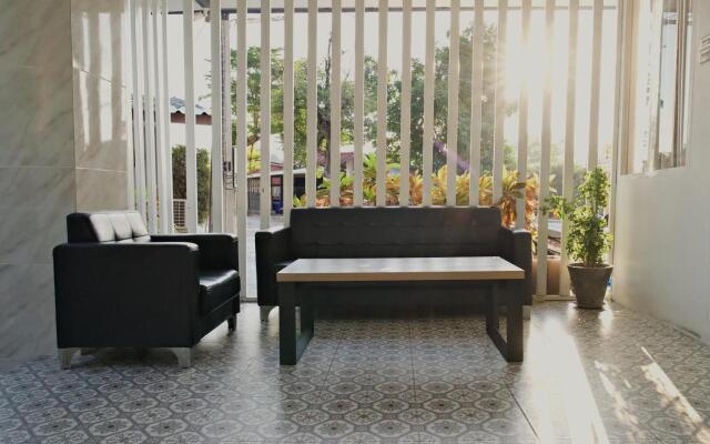 Dee Jai Hotel