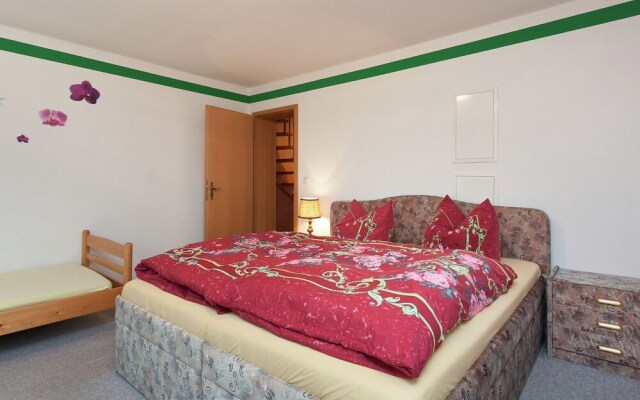 Big HolidayHome in Rubeland With Terrace