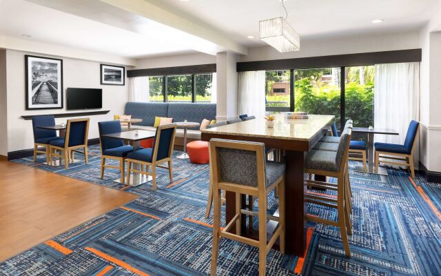 Hampton Inn Naples Central