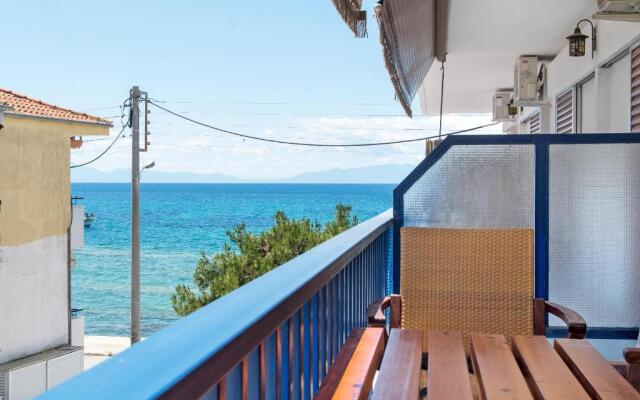 Seafront 2 bedrooms apartment