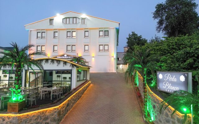 Perla Blanca Hotel