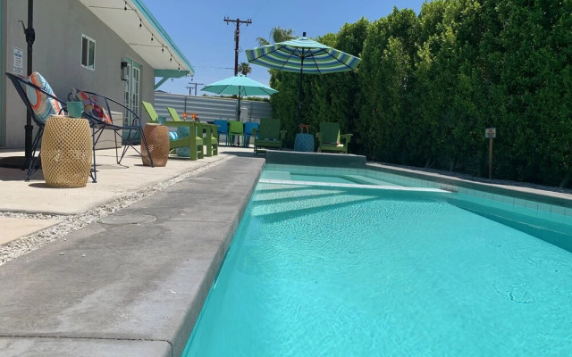 Hollywood Hideaway