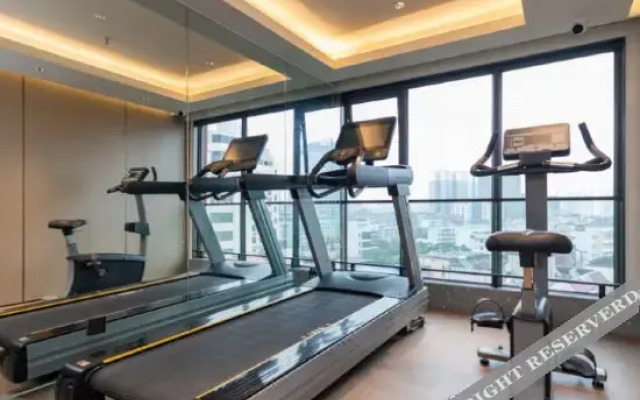 O.Live Social (Guilin Elephant Trunk Hill Two Rivers and Four Lakes Store)