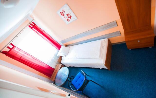 Red Carpet Hostel