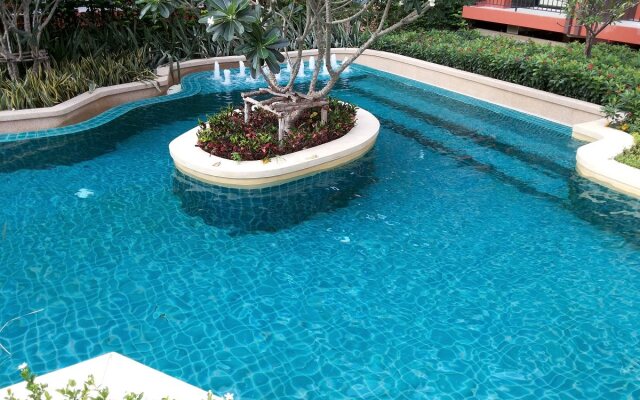Bluroc Hua Hin Resort Condo