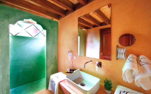 In Camera Art Boutique Hotel