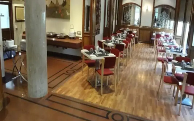 Regent Andheri Hotel