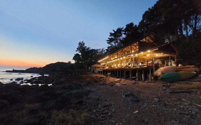 Cliff Cottage Resort
