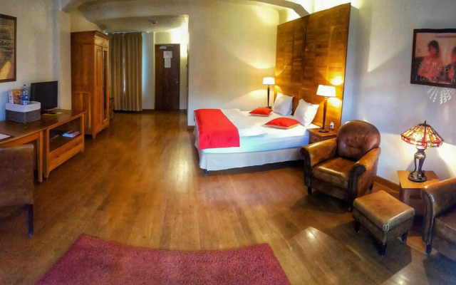 Rembrandt Hotel