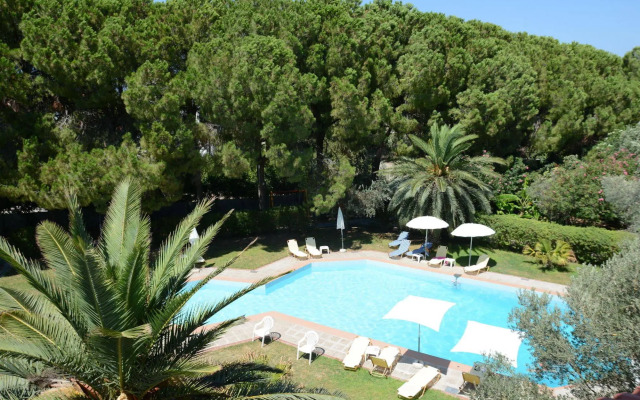 Niki Hotel Apartments